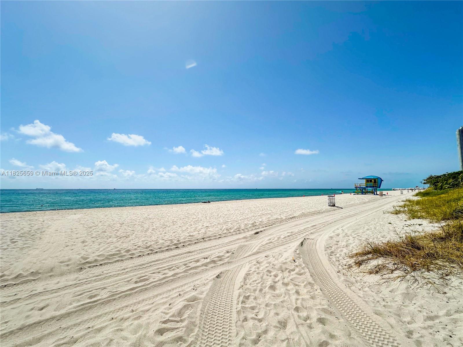 6767 Collins Ave 704, Miami Beach, FL, 33141/$690,000 1 6767 Collins Ave 704