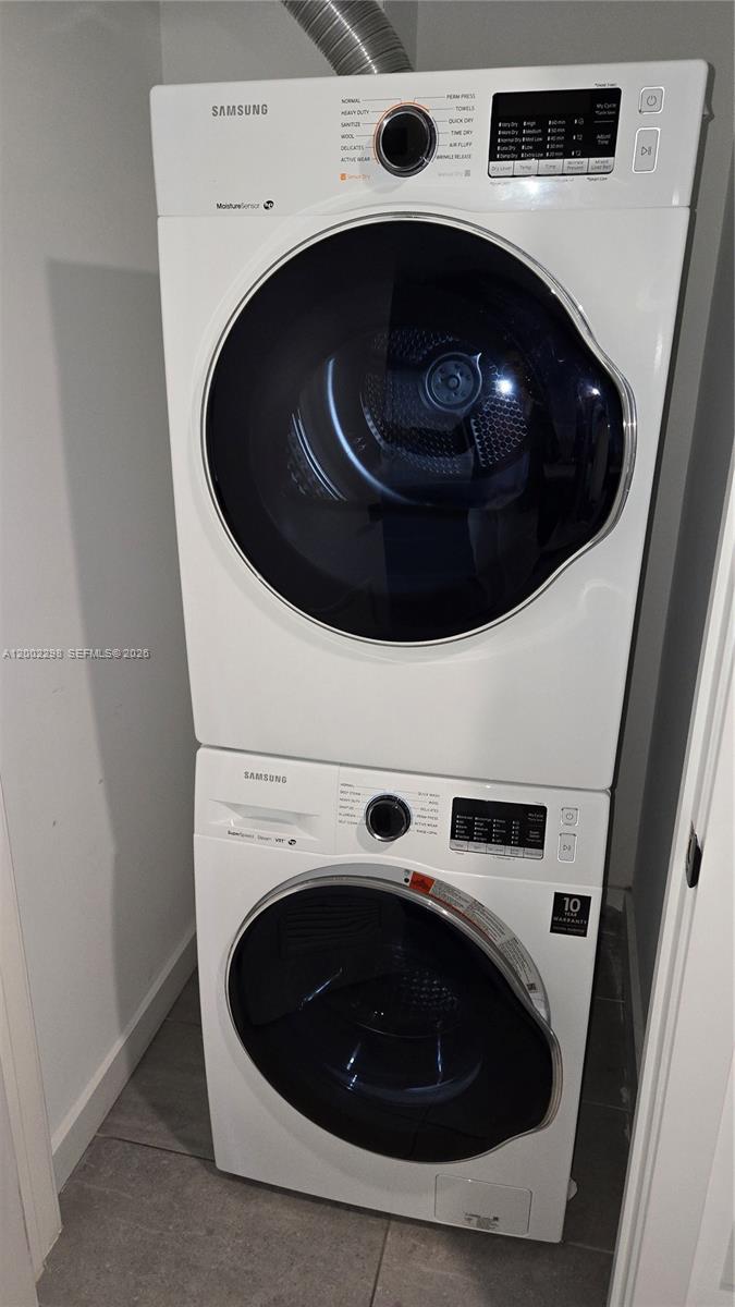 YOTEL - Residential Lease