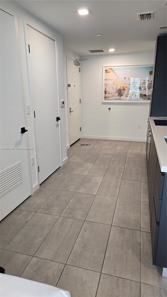 YOTEL - Residential Lease