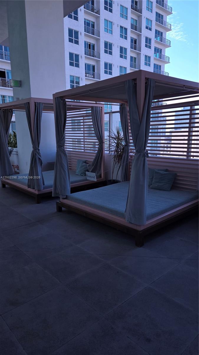 YOTEL - Residential Lease