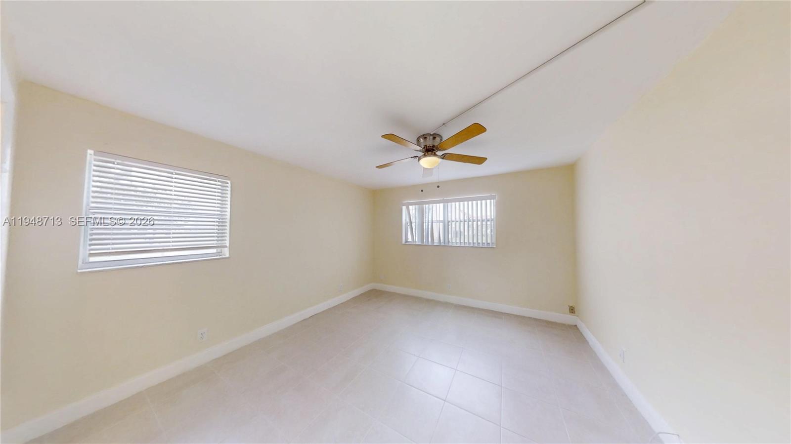 SUNRISE LAKES 5 CONDO - Residential