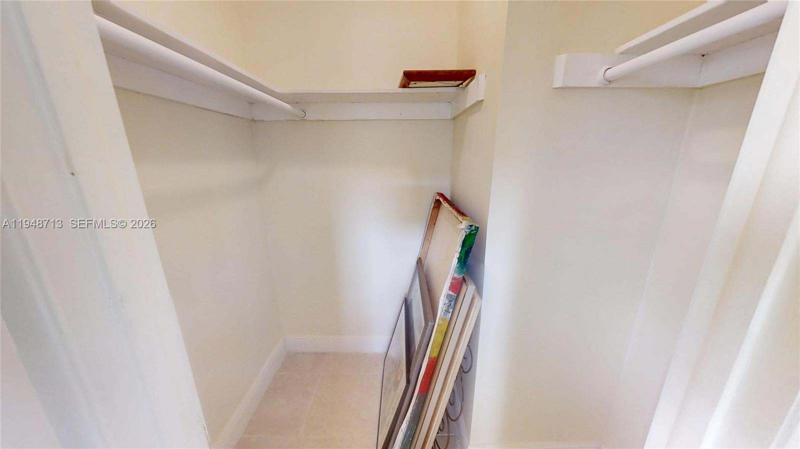 SUNRISE LAKES 5 CONDO - Residential