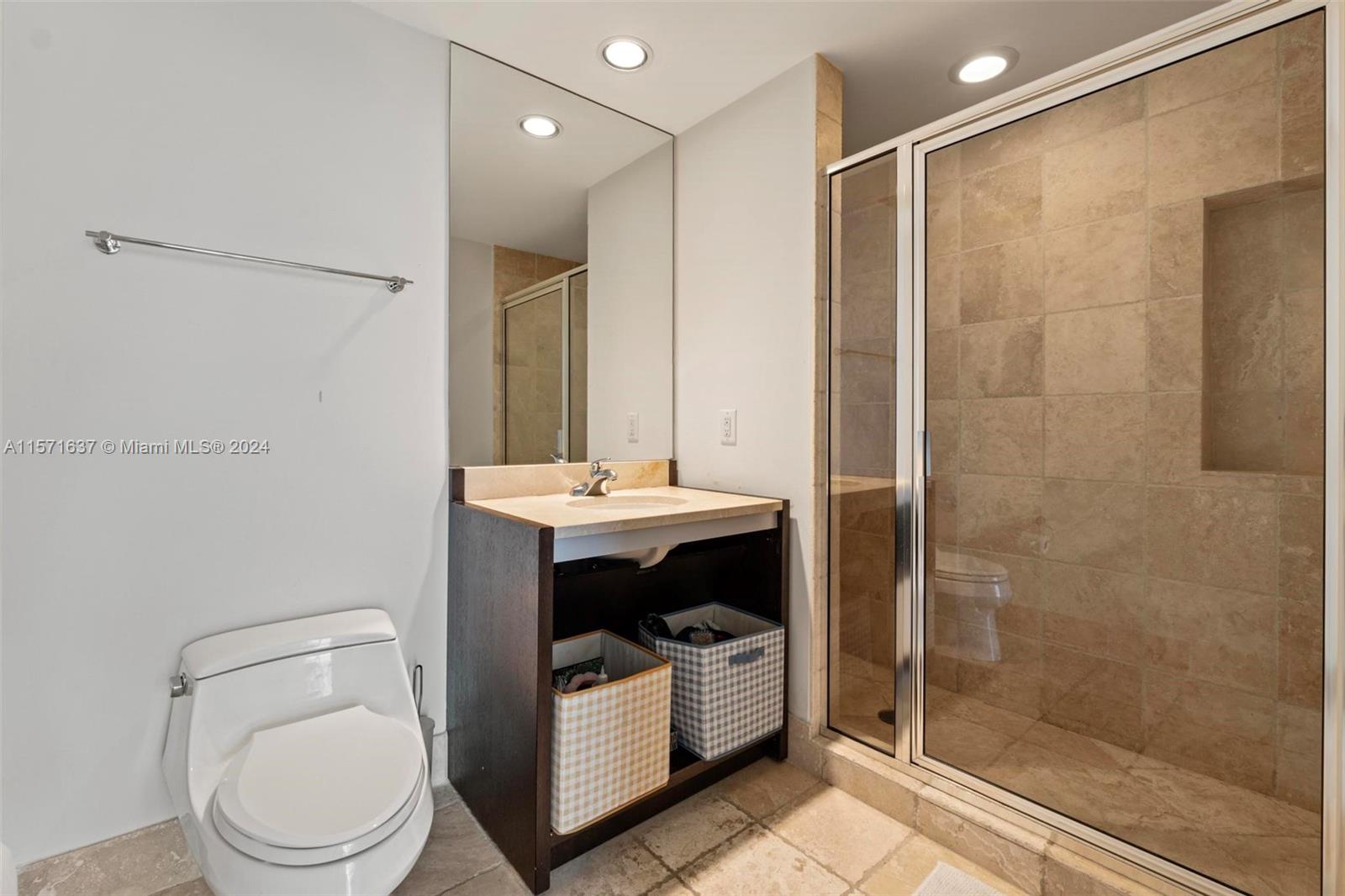 TRUMP ROYALE CONDO - Residential