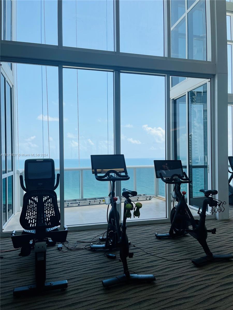TRUMP ROYALE CONDO - Residential