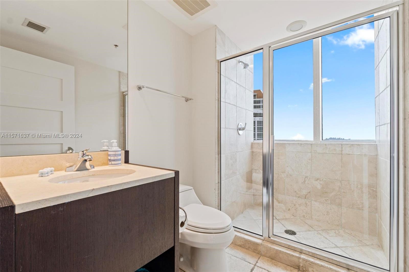 TRUMP ROYALE CONDO - Residential