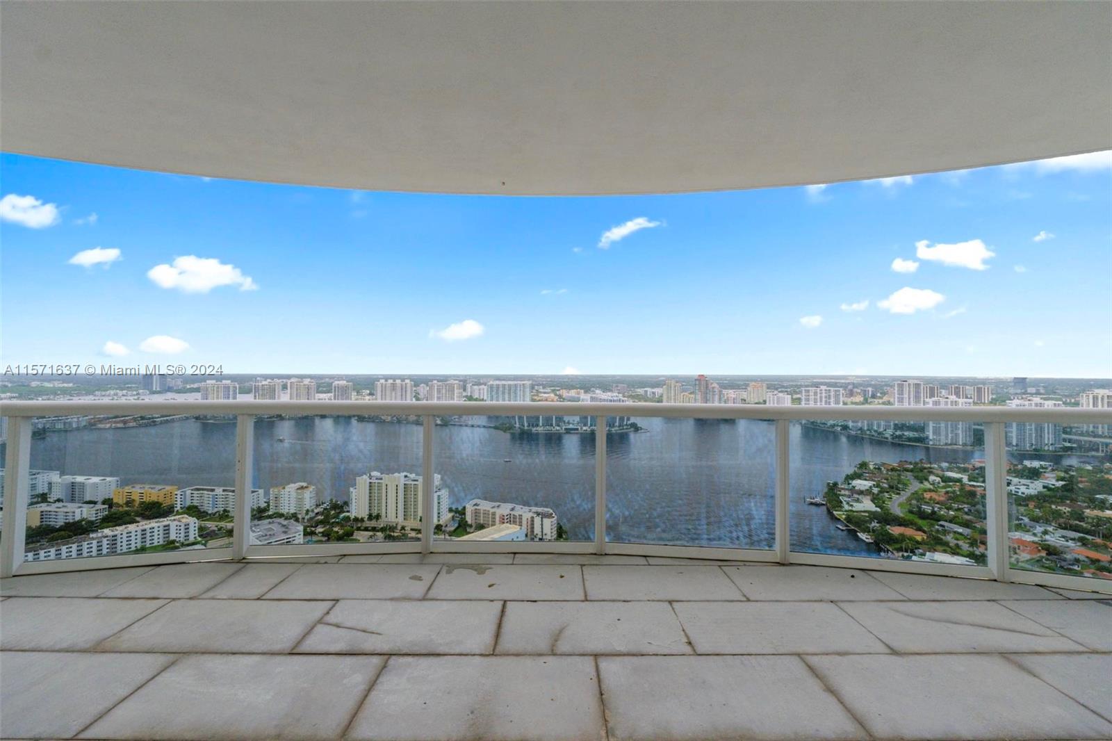 TRUMP ROYALE CONDO - Residential