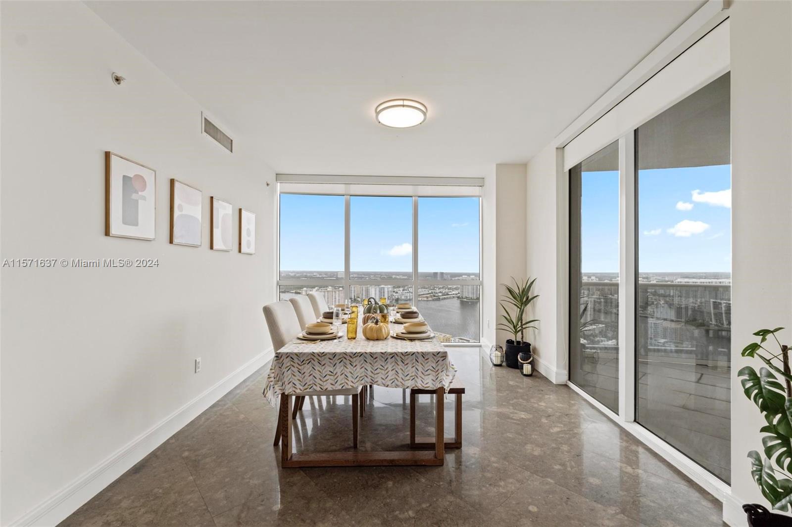 TRUMP ROYALE CONDO - Residential