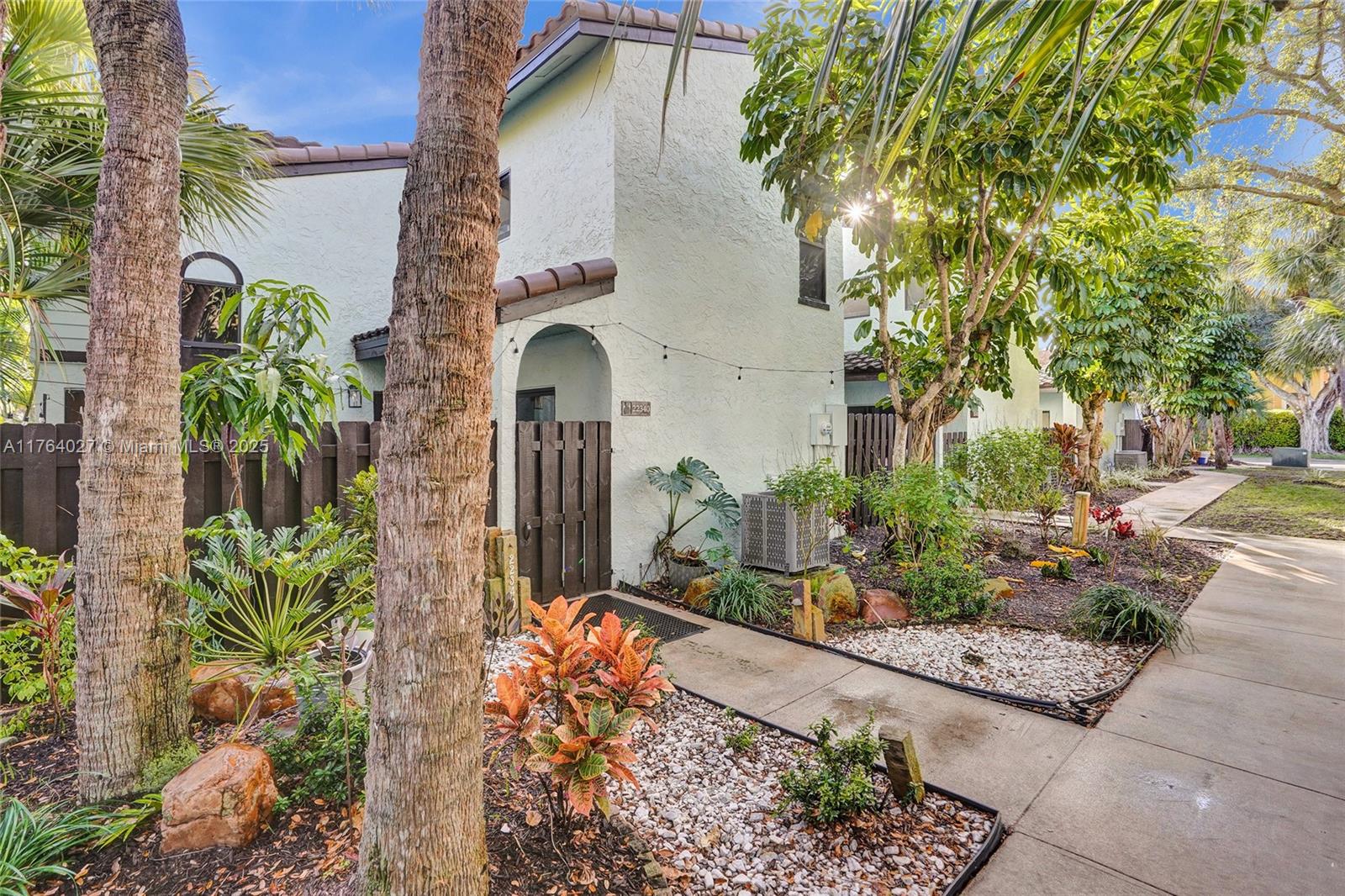 22340 Pineapple Walk Dr