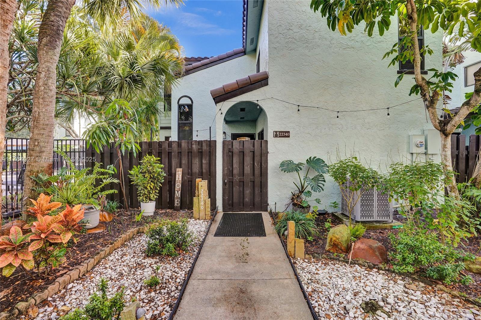 22340 Pineapple Walk Dr