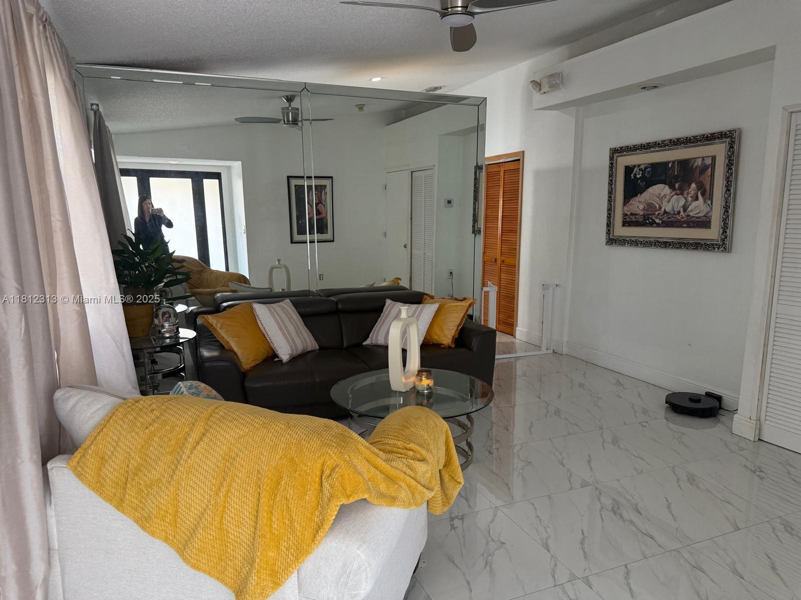 MELENA SUB - Residential