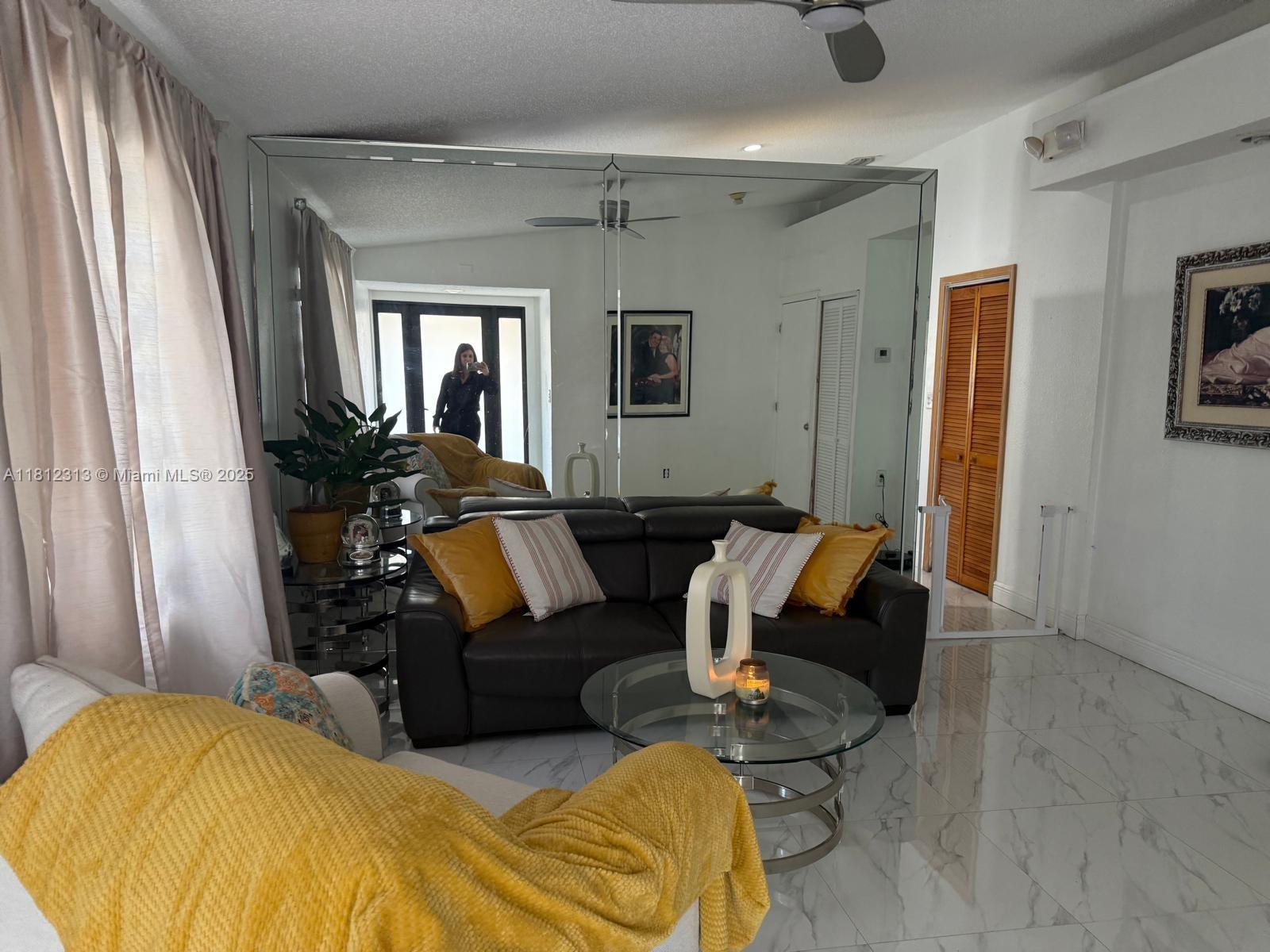 MELENA SUB - Residential