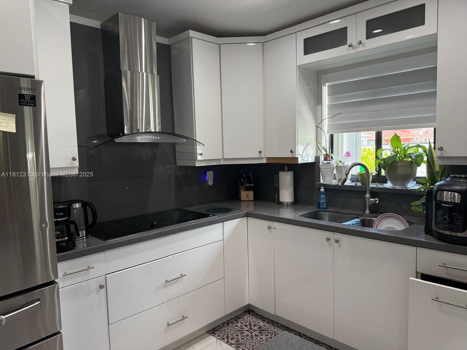 MELENA SUB - Residential