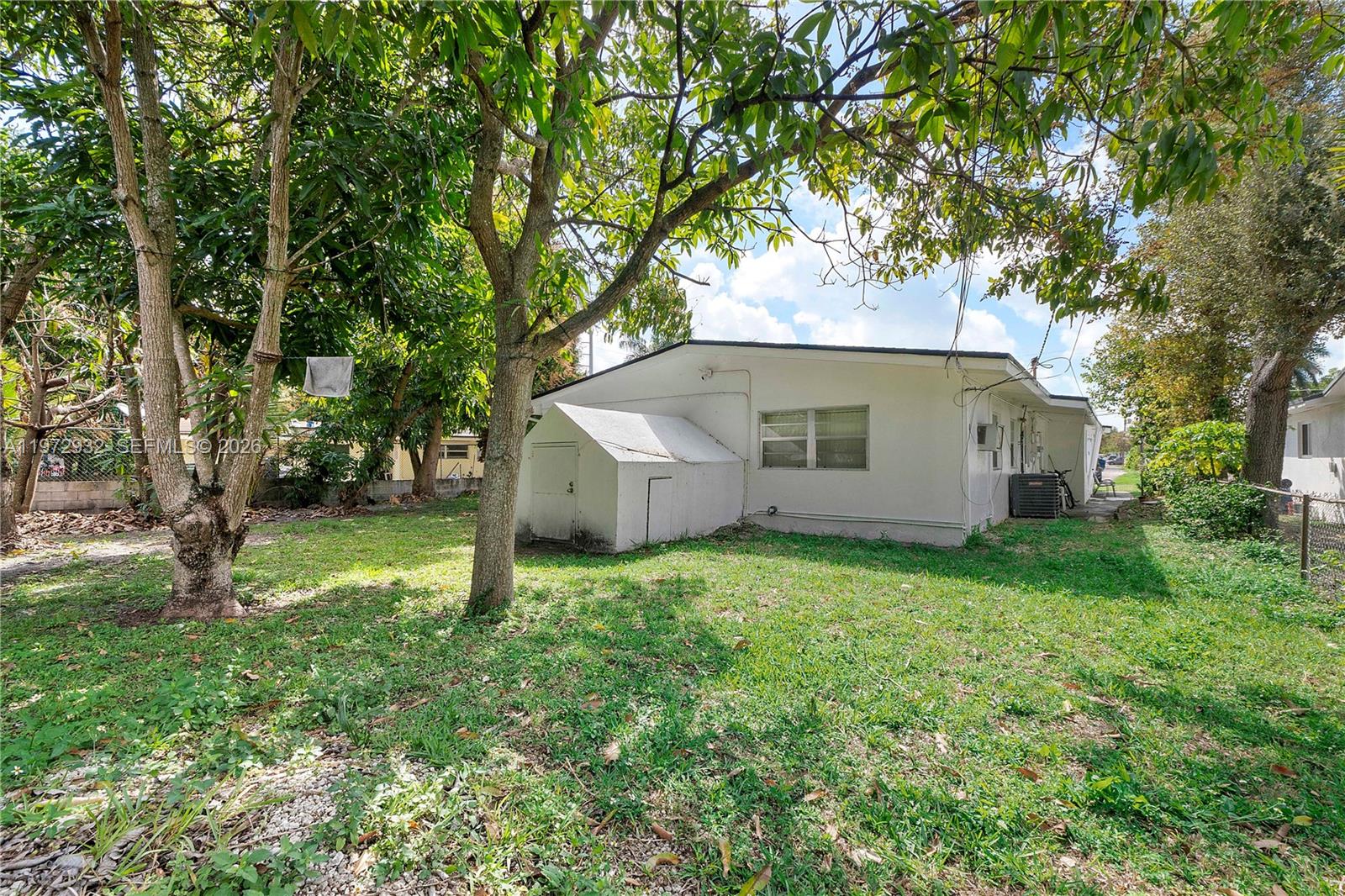 ARCH CREEKS ESTATES - Residential Income