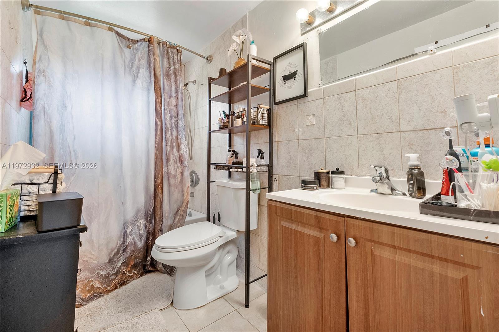 ARCH CREEKS ESTATES - Residential Income