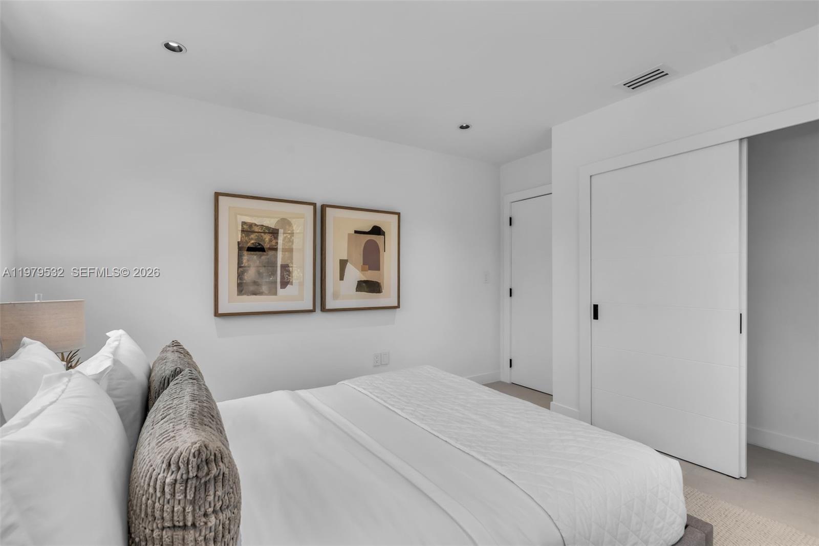 CORAL GABLES RIVIERA SEC - Residential