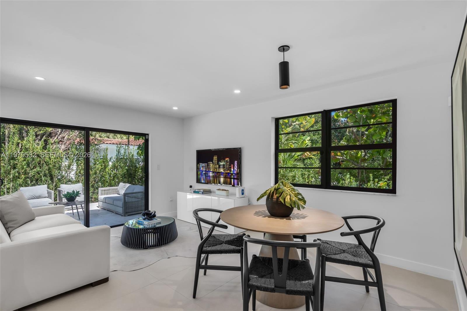 CORAL GABLES RIVIERA SEC - Residential