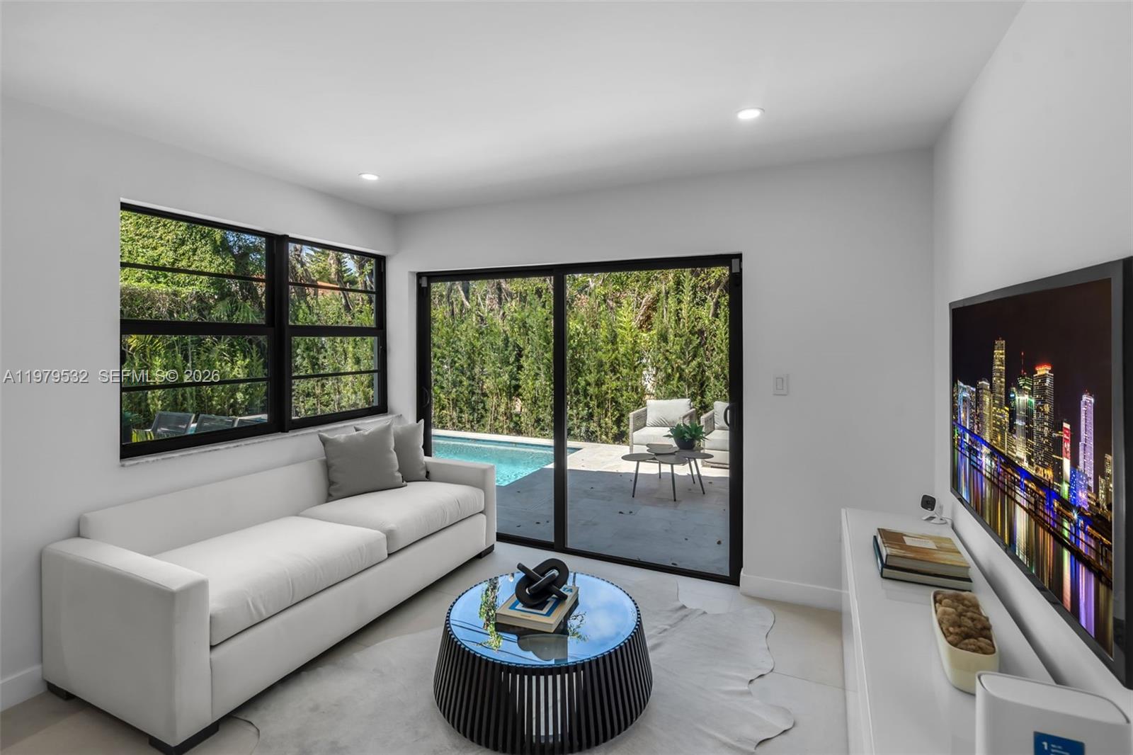 CORAL GABLES RIVIERA SEC - Residential