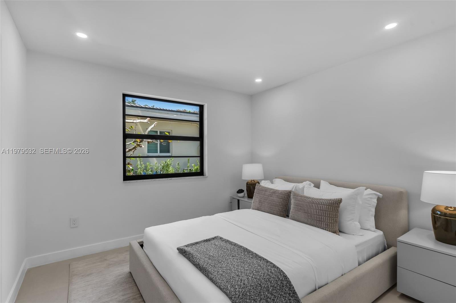 CORAL GABLES RIVIERA SEC - Residential