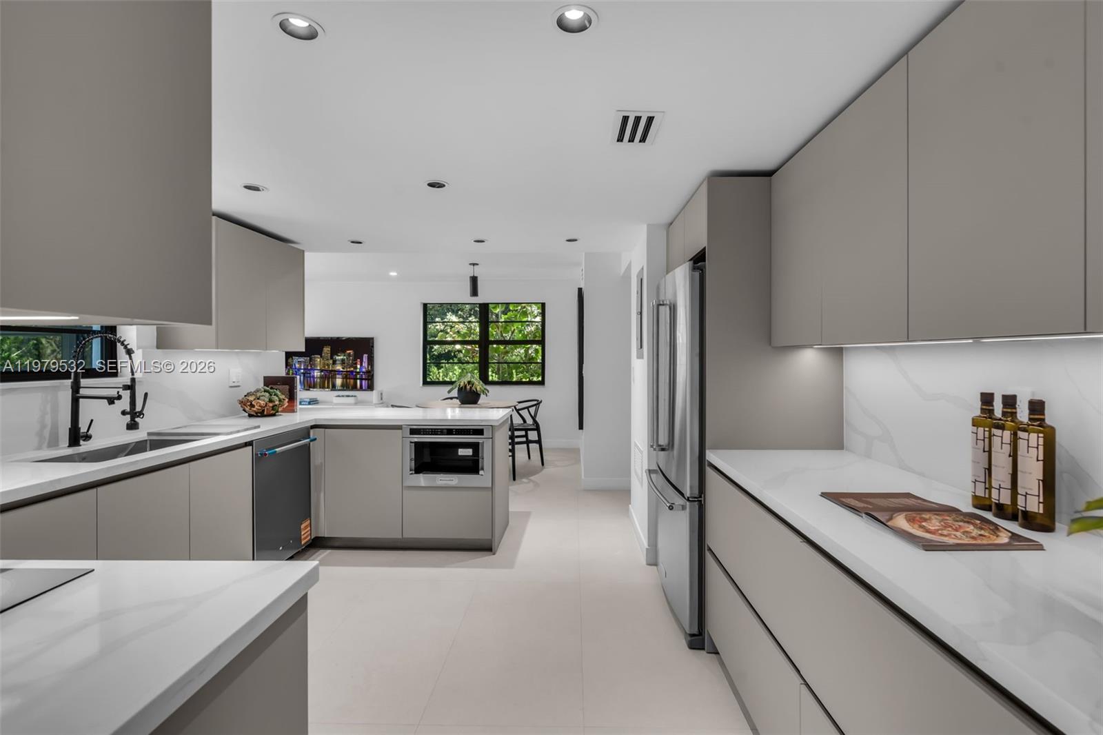 CORAL GABLES RIVIERA SEC - Residential