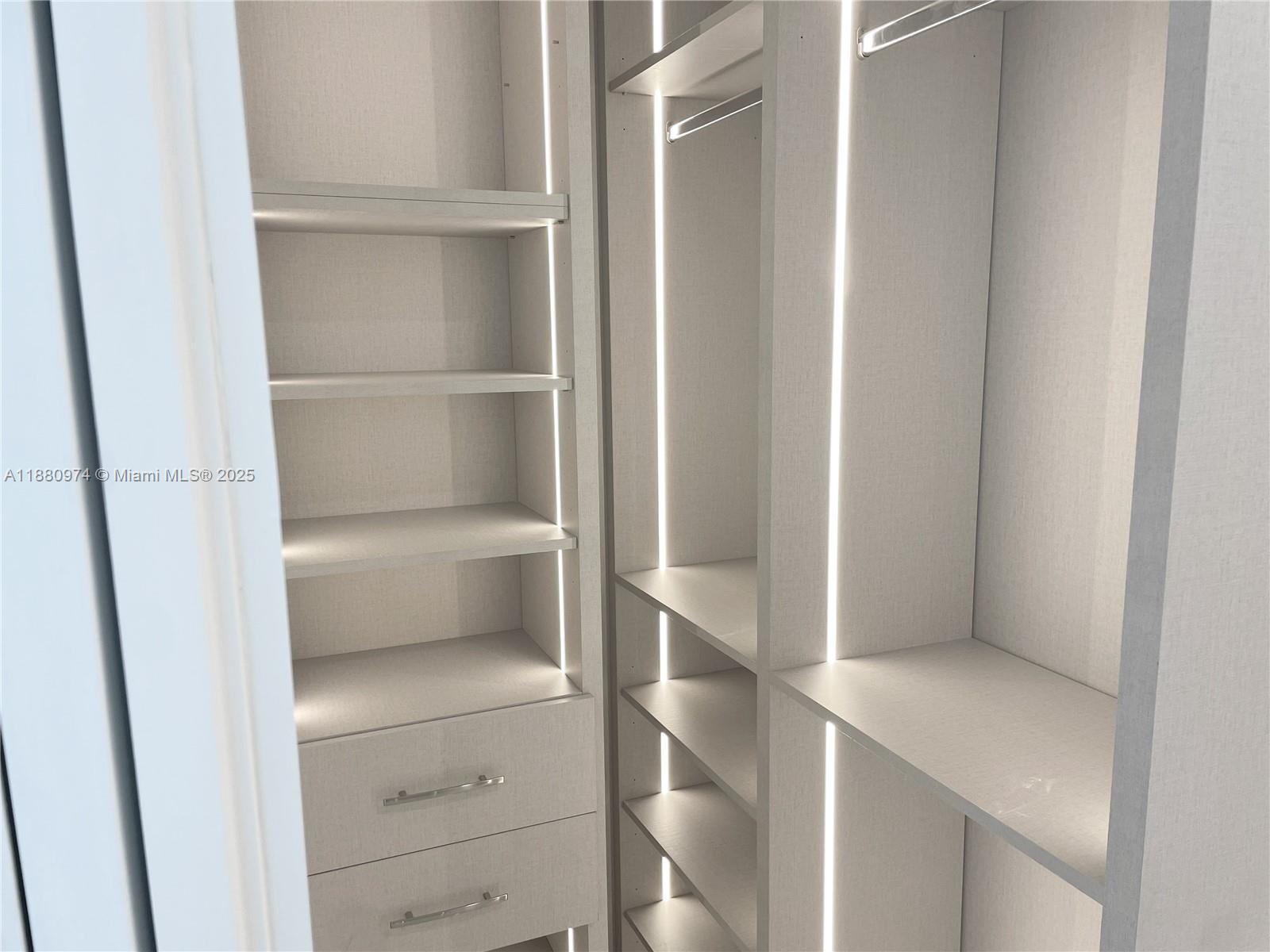 Aria Reserve South Tower - Residential Lease