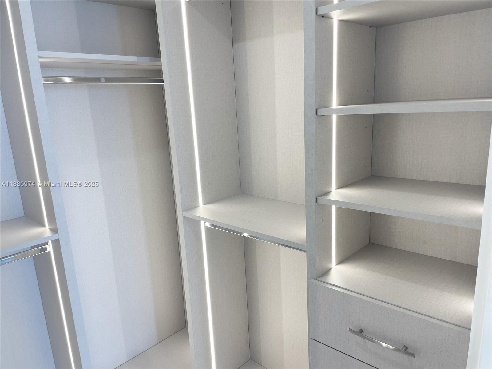 Aria Reserve South Tower - Residential Lease