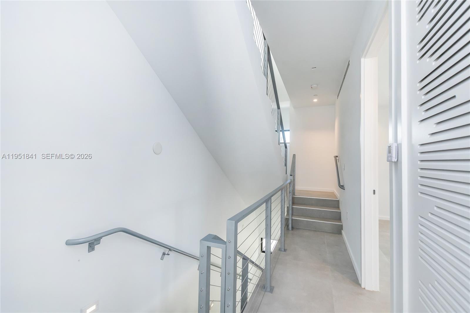 PALMHURST - Residential Lease