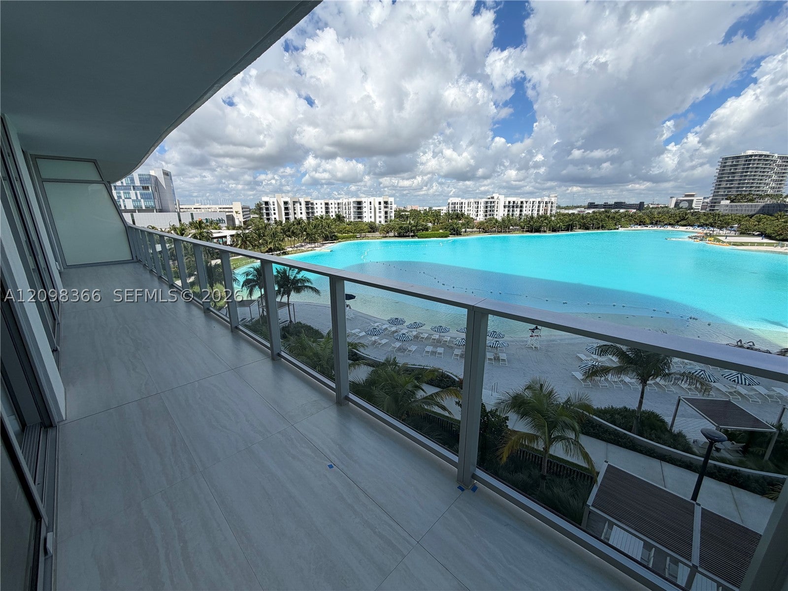 2411 Laguna Cir 408