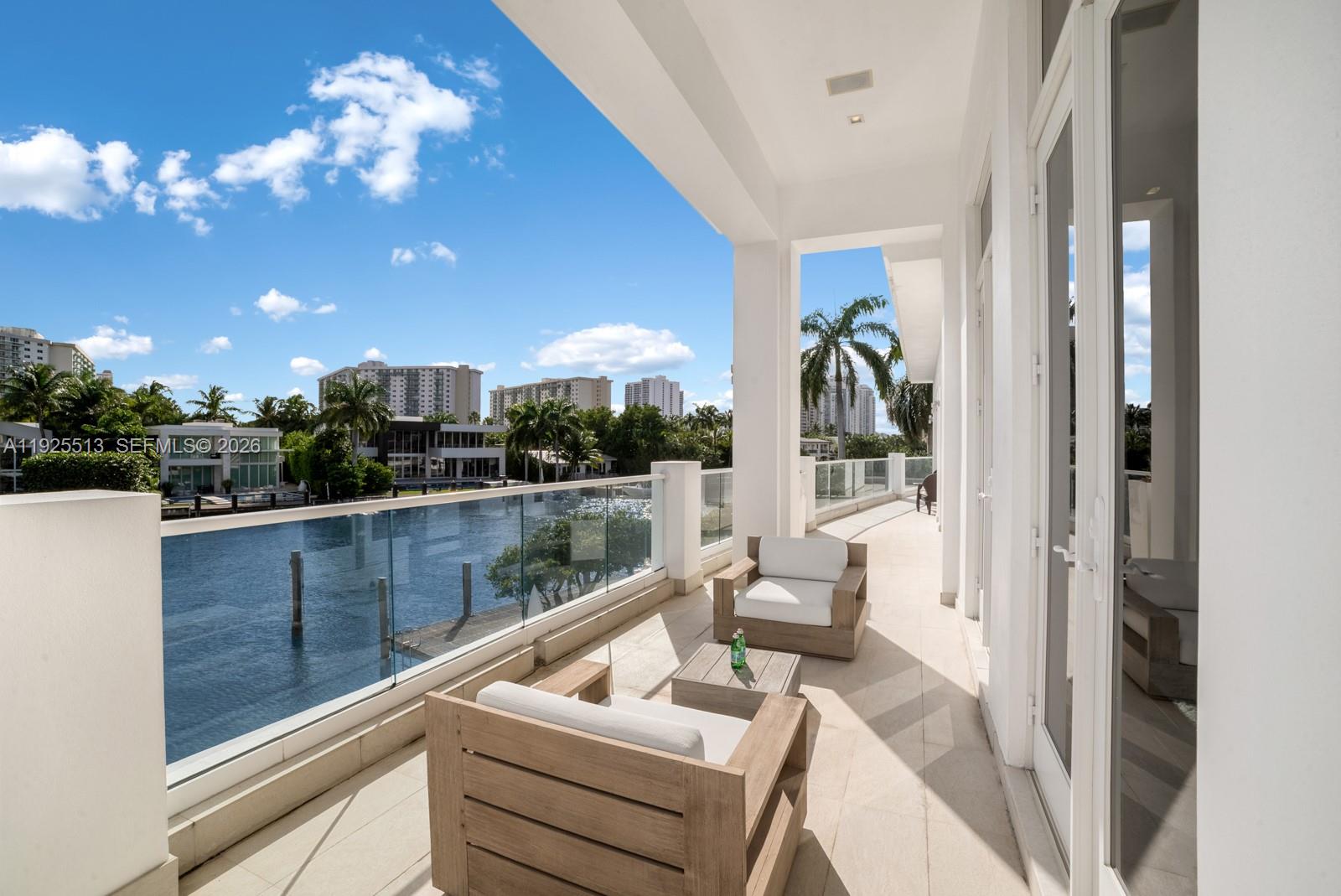 GOLDEN BEACH SEC D - Residential