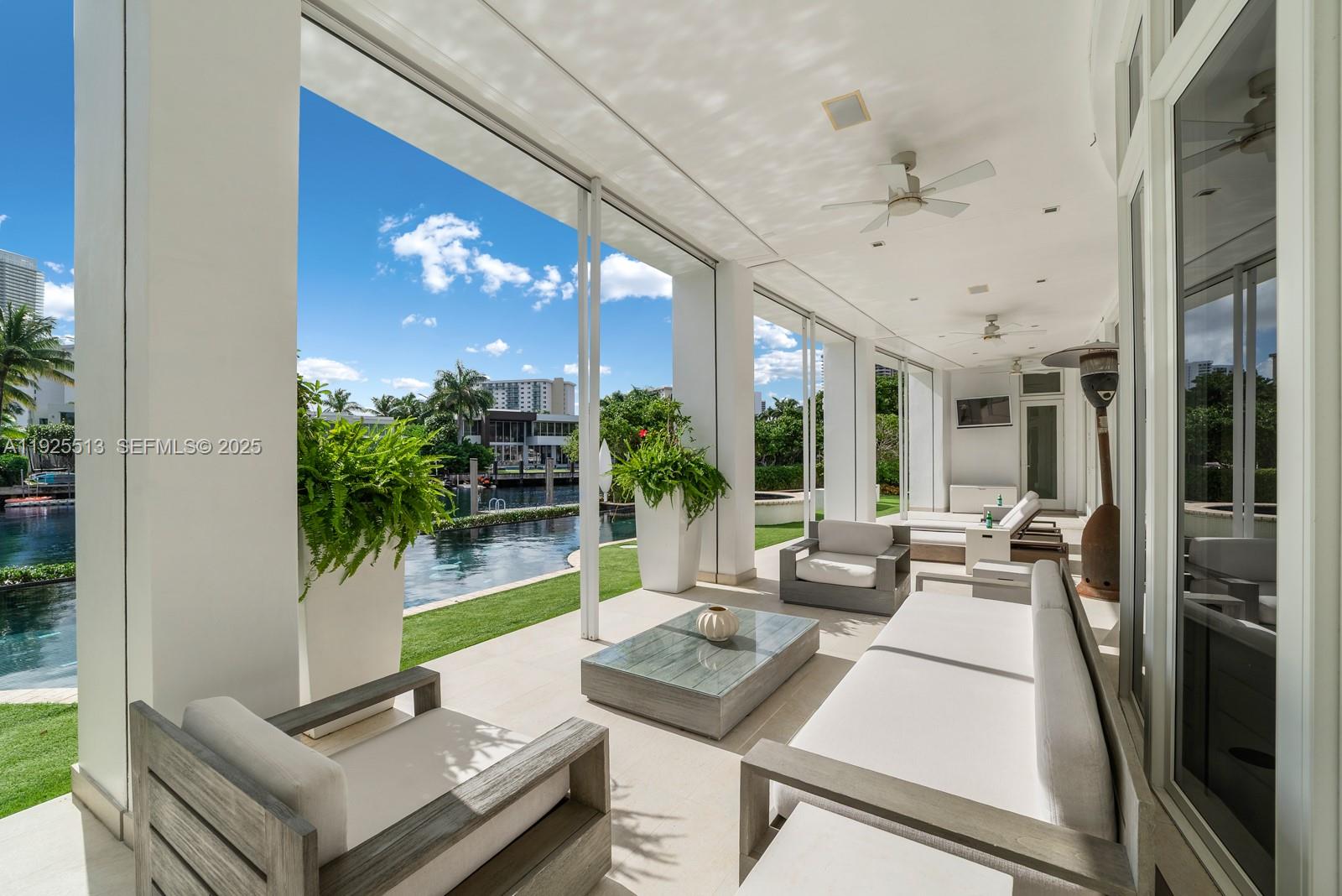 GOLDEN BEACH SEC D - Residential