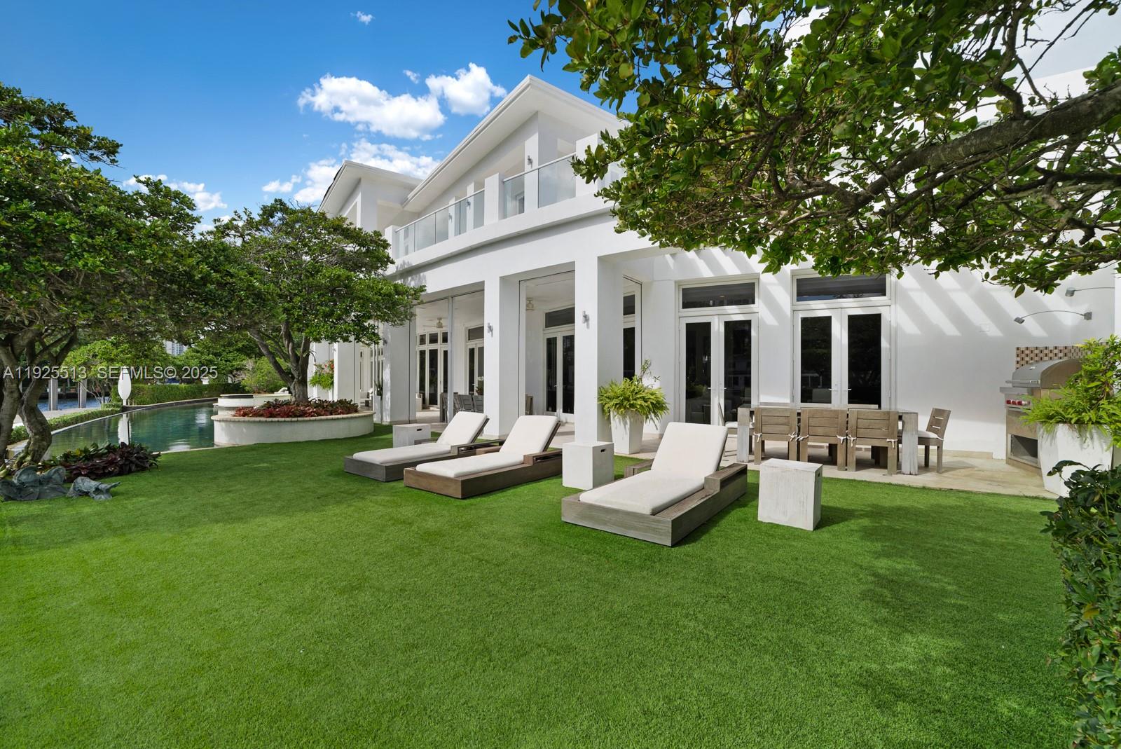 GOLDEN BEACH SEC D - Residential