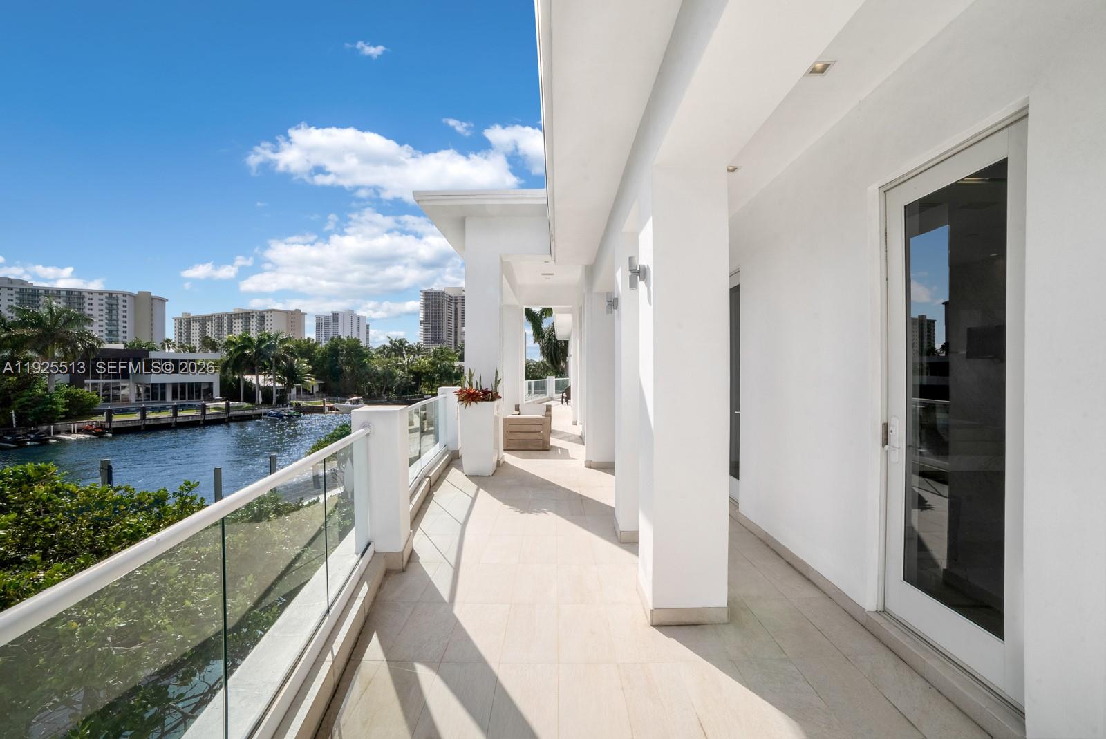 GOLDEN BEACH SEC D - Residential