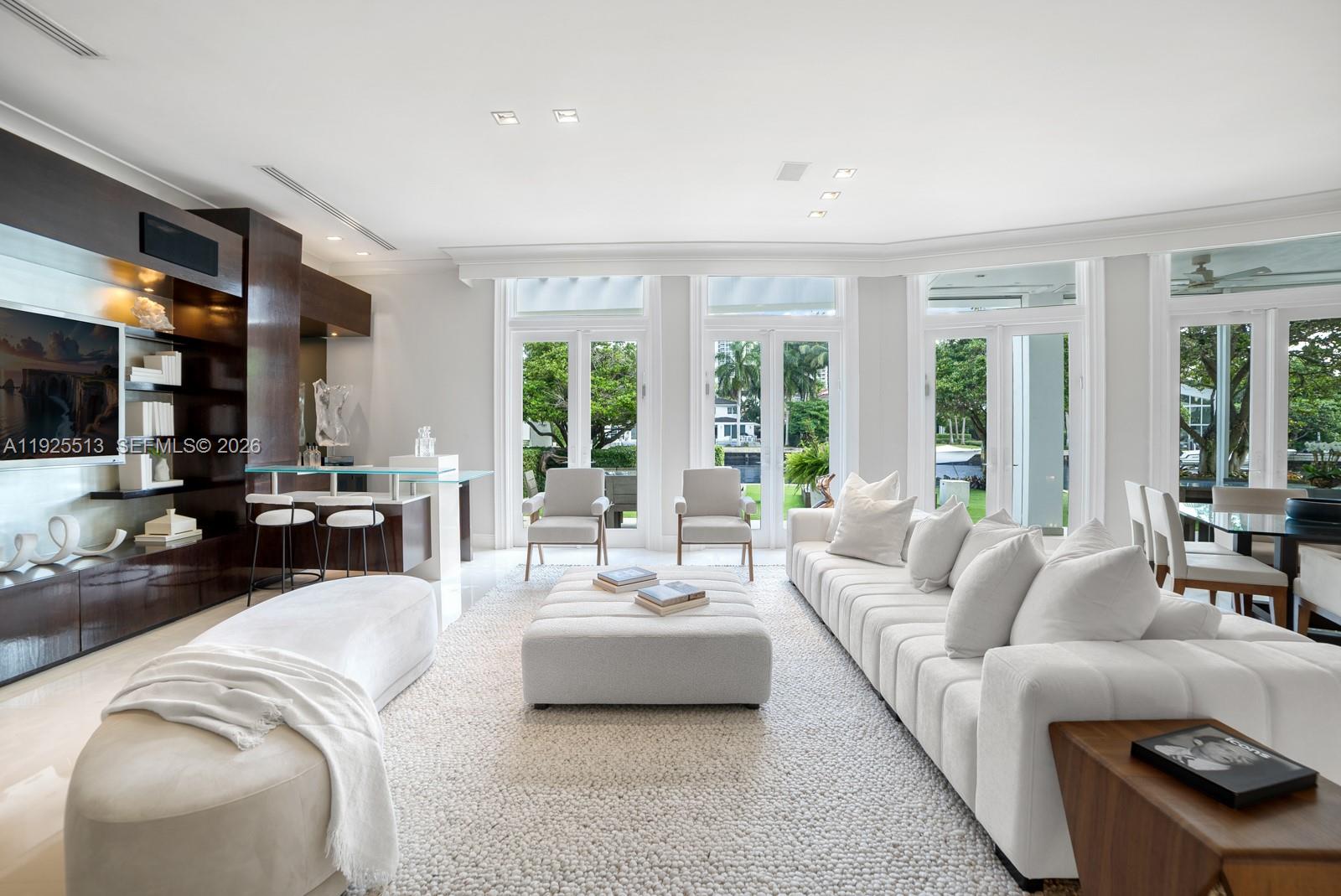 GOLDEN BEACH SEC D - Residential