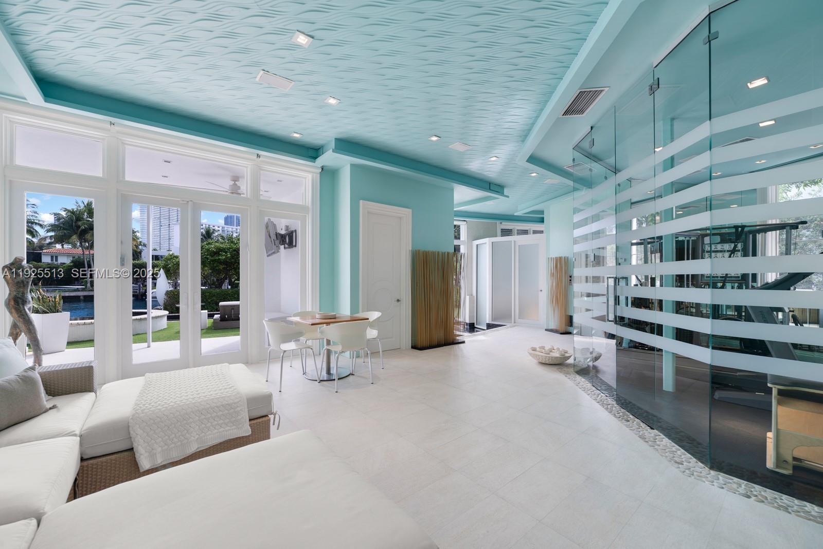 GOLDEN BEACH SEC D - Residential