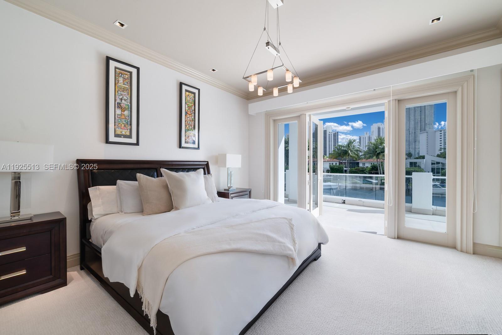 GOLDEN BEACH SEC D - Residential