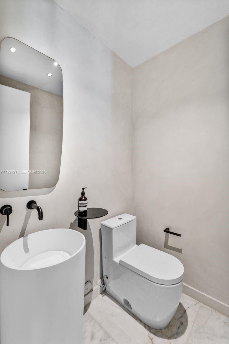 NATOMA MANORS RE SUB - Residential