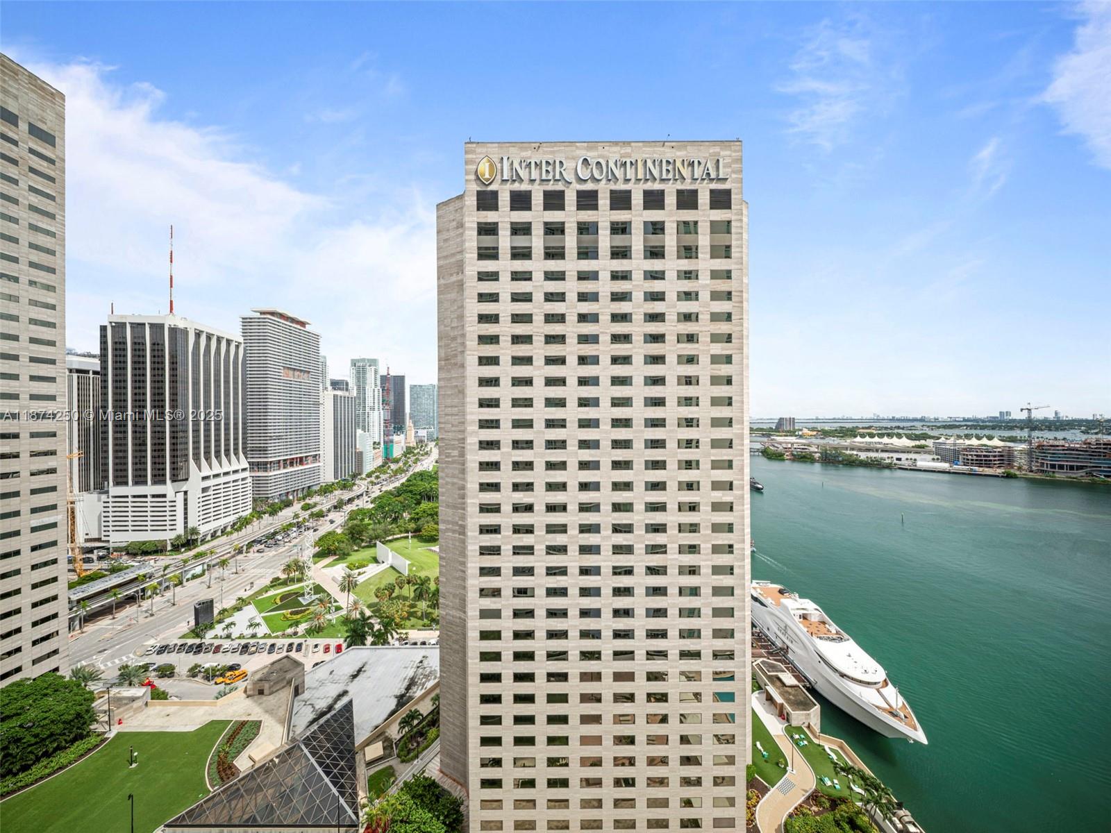 335 S Biscayne Blvd 2704