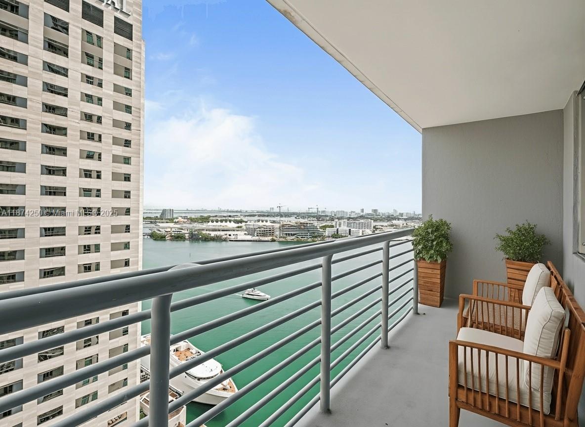 335 S Biscayne Blvd 2704