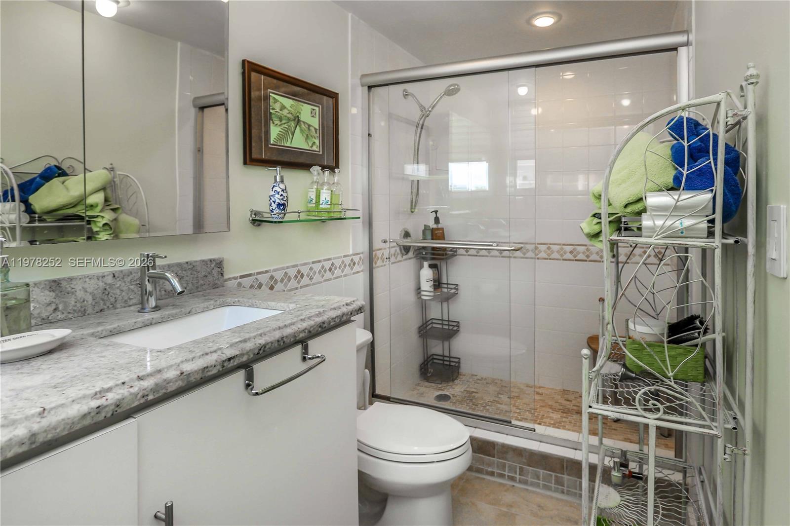 RESIDENCES ON HOLLYWOOD B - Residential