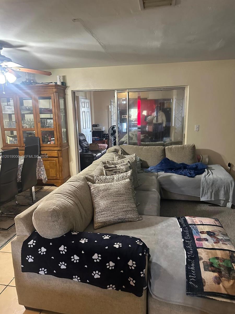 37 NE 168th St