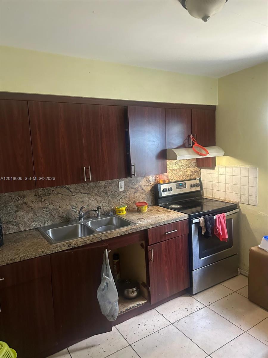 OLETA TERR N MIAMI BEACH - Residential Income