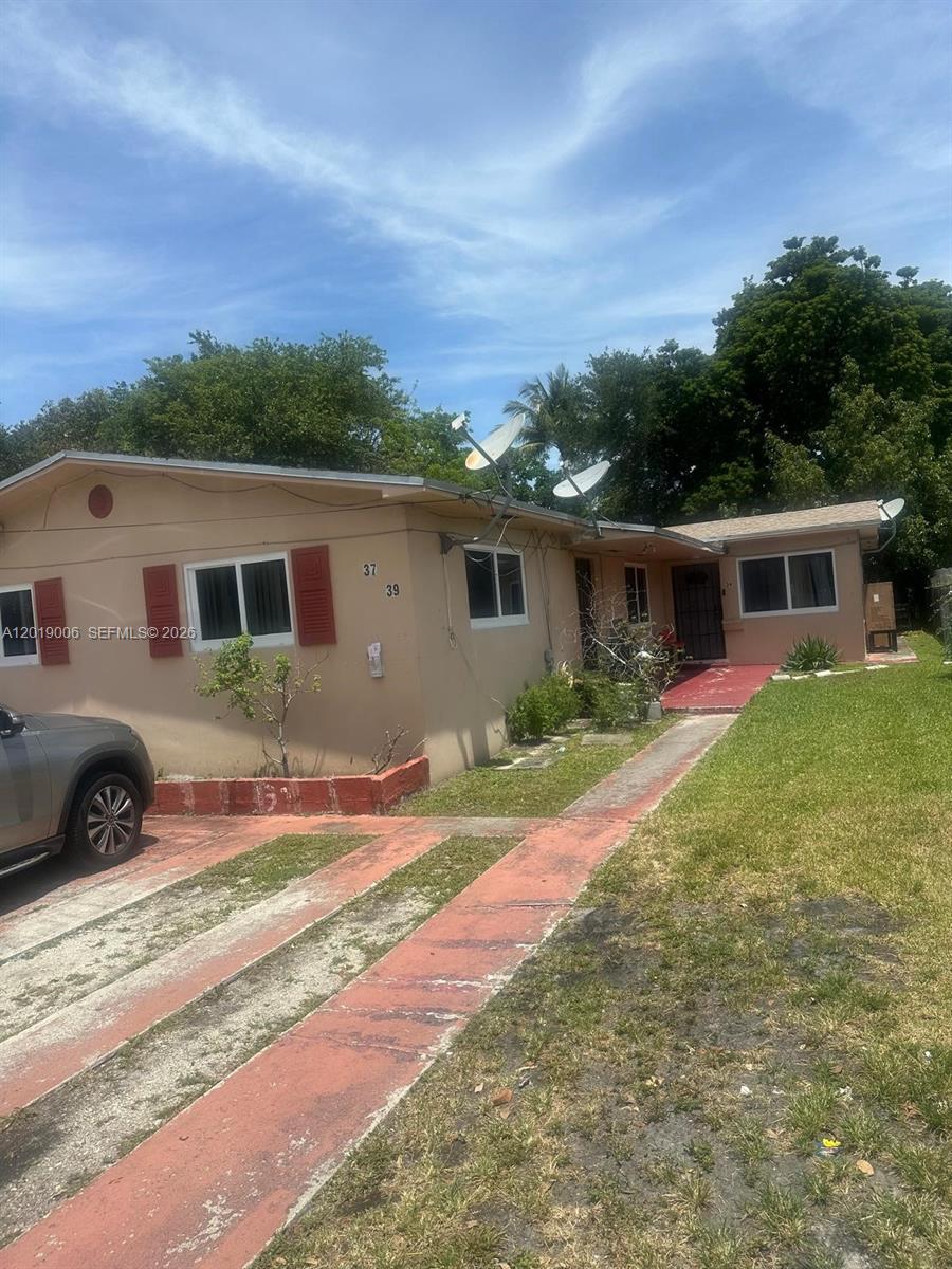 37 NE 168th St