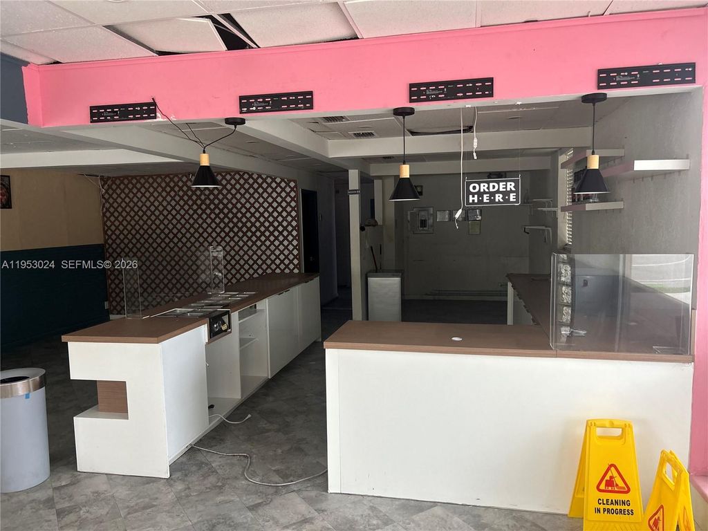 Photo of 2125 Hollywood Blvd, Hollywood, FL 33020 (MLS # A11953024)