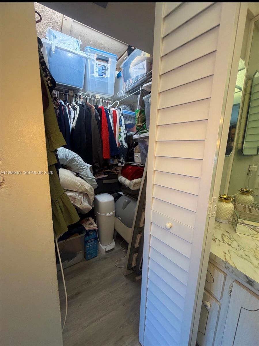 SUNRISE LAKES 108 CONDO - Residential