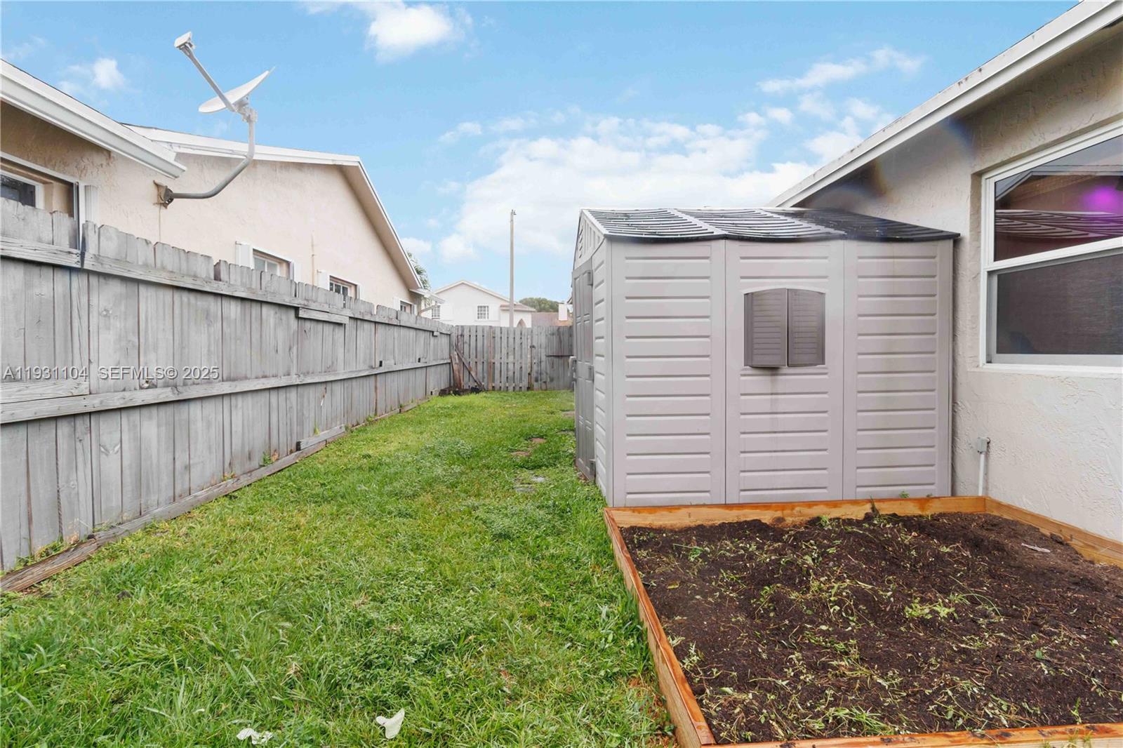 SPRINGTREE LAKES - Residential