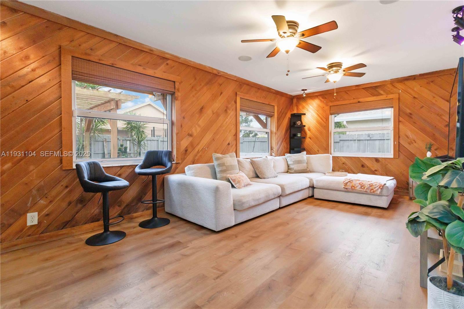 SPRINGTREE LAKES - Residential