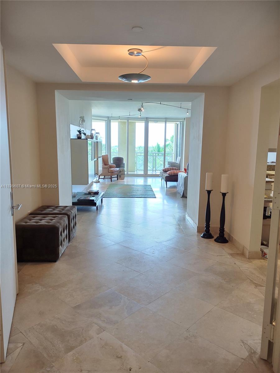 GRAND BAY RESIDENCES COND - Residential