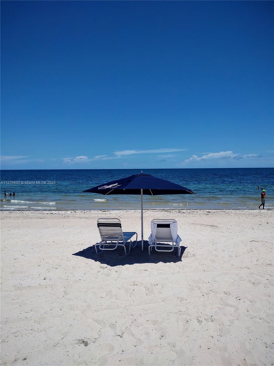 GRAND BAY RESIDENCES COND - Residential