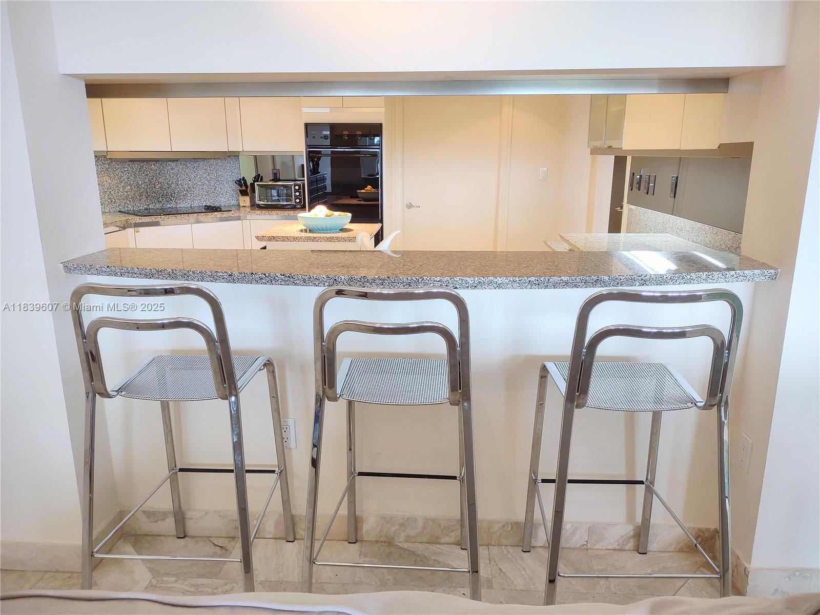 GRAND BAY RESIDENCES COND - Residential