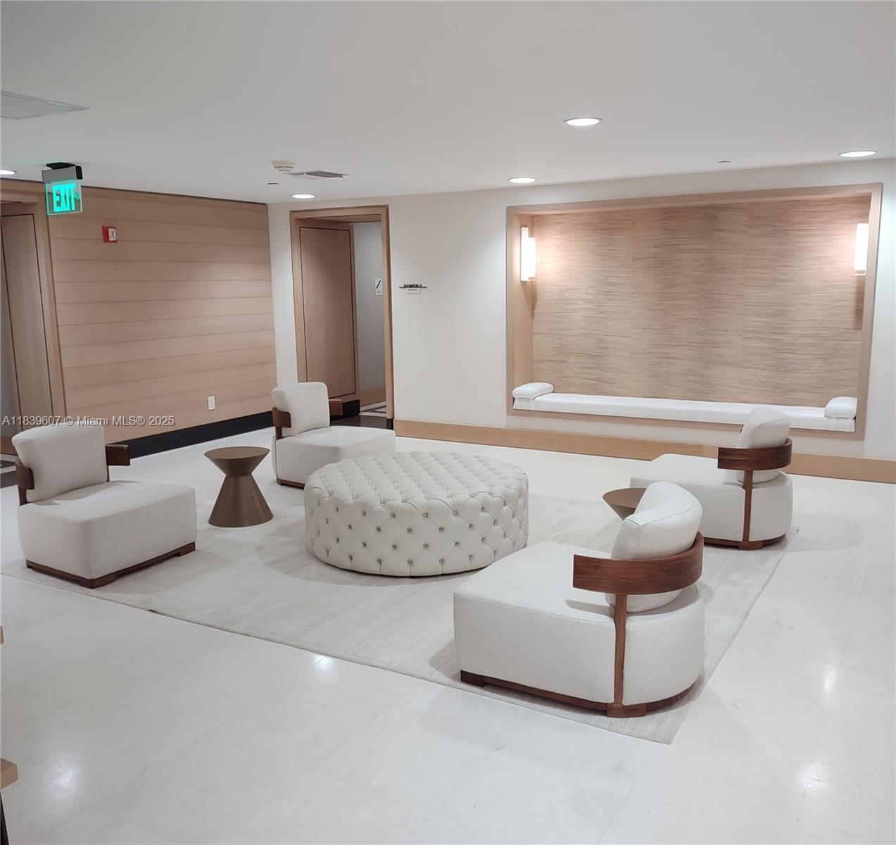 GRAND BAY RESIDENCES COND - Residential