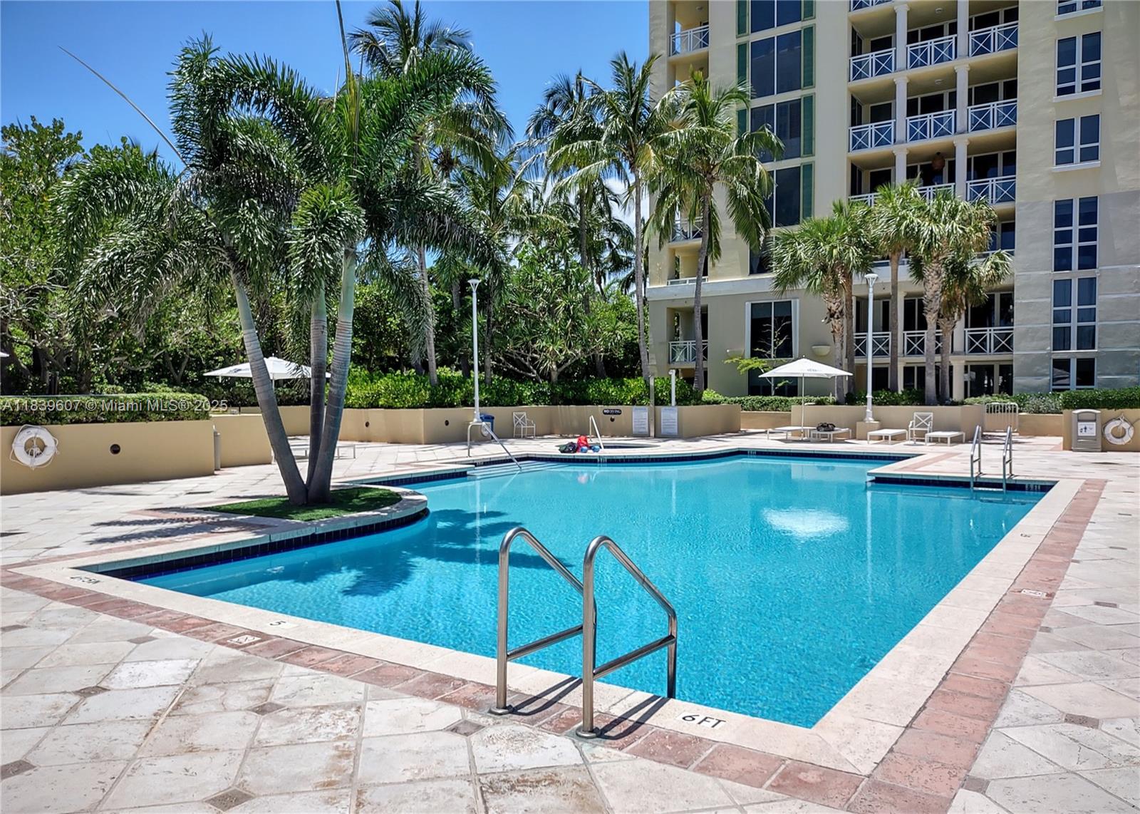 GRAND BAY RESIDENCES COND - Residential